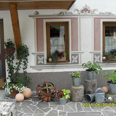 Haus Elisabeth Hotel Sankt Leonhard im Pitztal Bagian luar foto