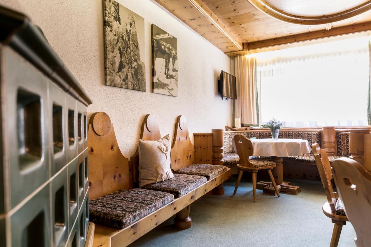 Haus Elisabeth Hotel Sankt Leonhard im Pitztal Bagian luar foto