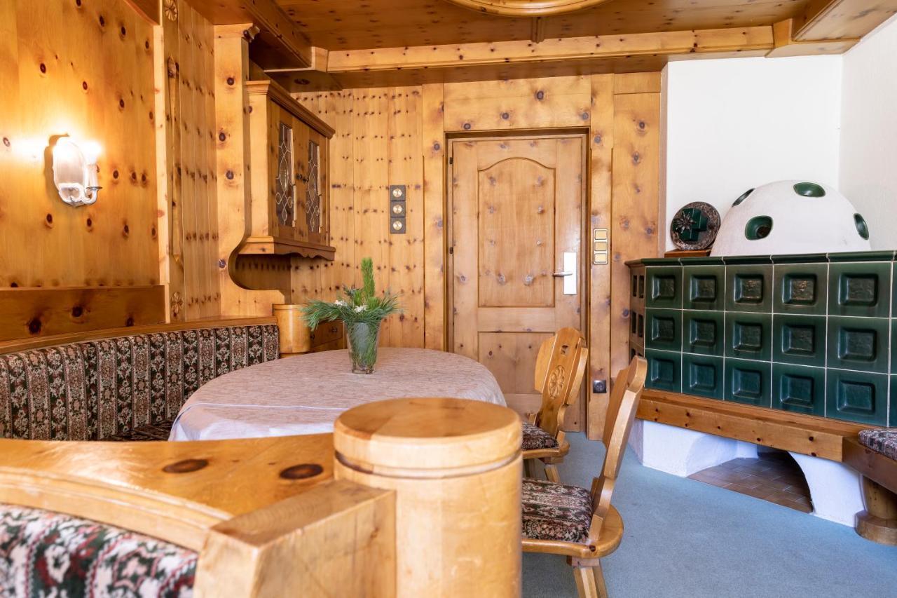 Haus Elisabeth Hotel Sankt Leonhard im Pitztal Bagian luar foto