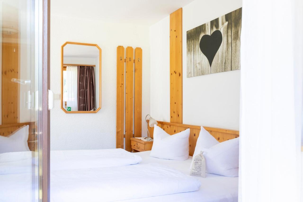Haus Elisabeth Hotel Sankt Leonhard im Pitztal Bagian luar foto
